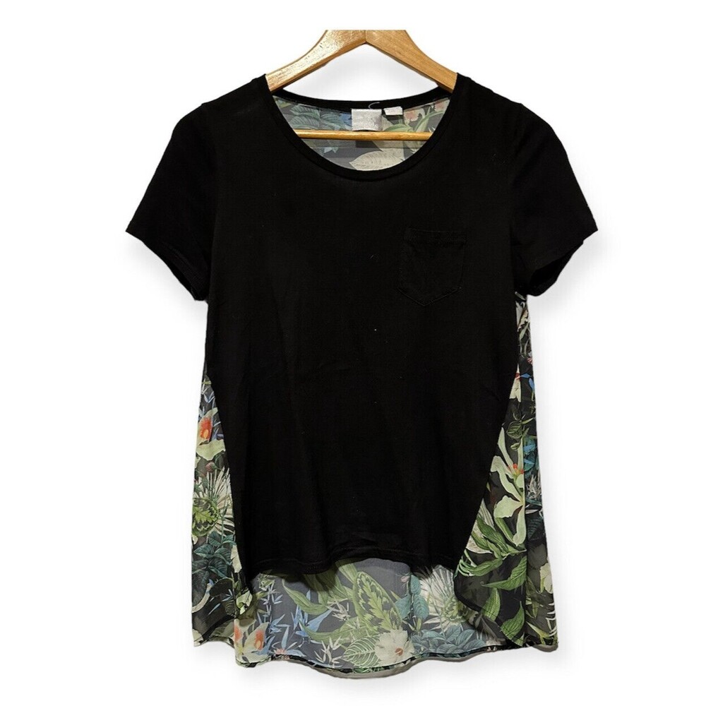 Zero Degrees Celsius Black Floral Pocket T Shirt Flowy Size Medium